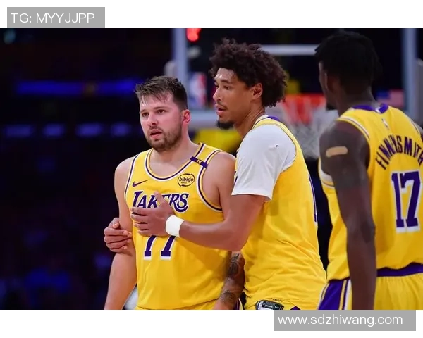 十月十日NBA湖人对阵热火精彩重播回顾与赛后分析